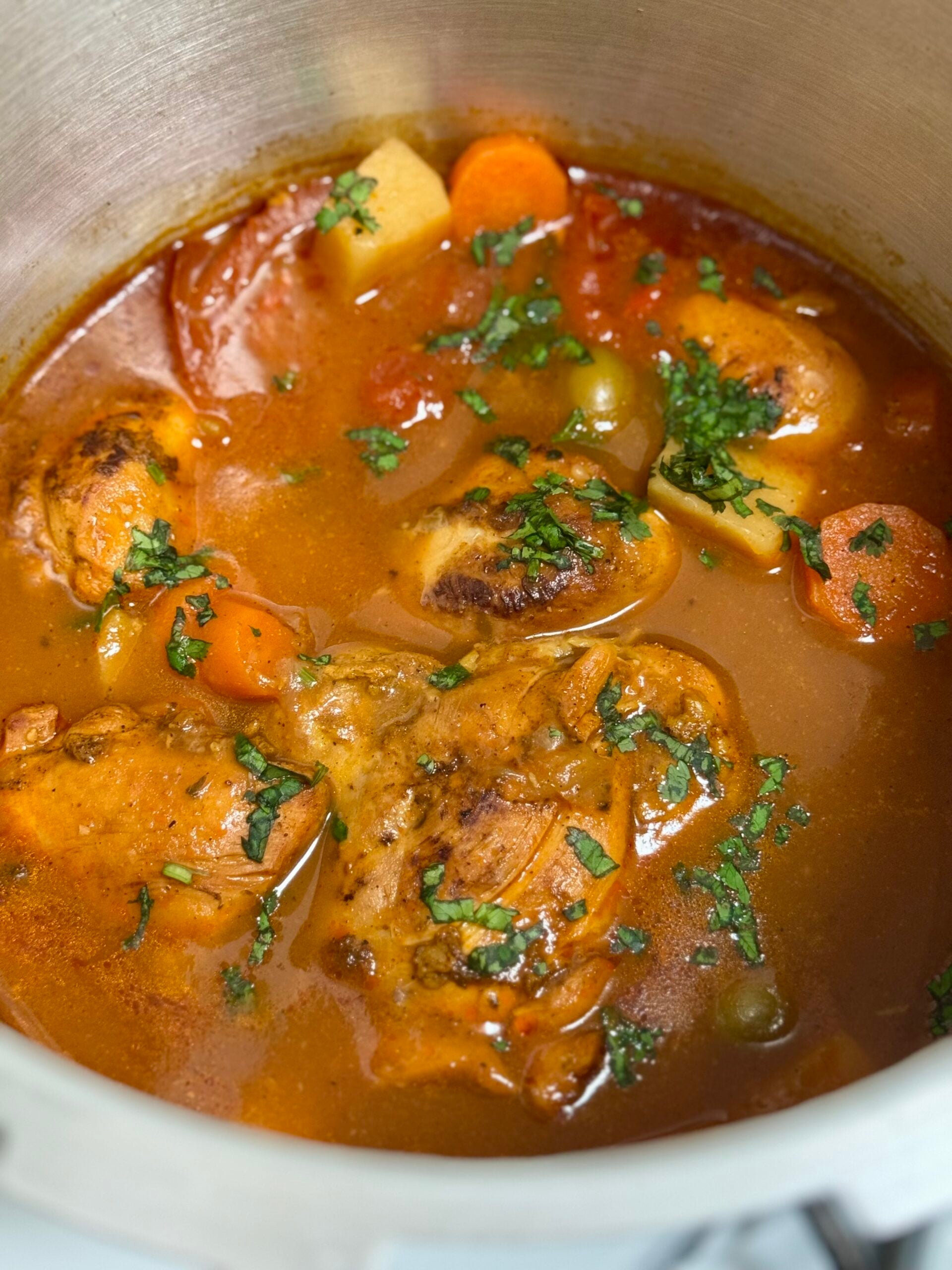 Pollo Guisado
