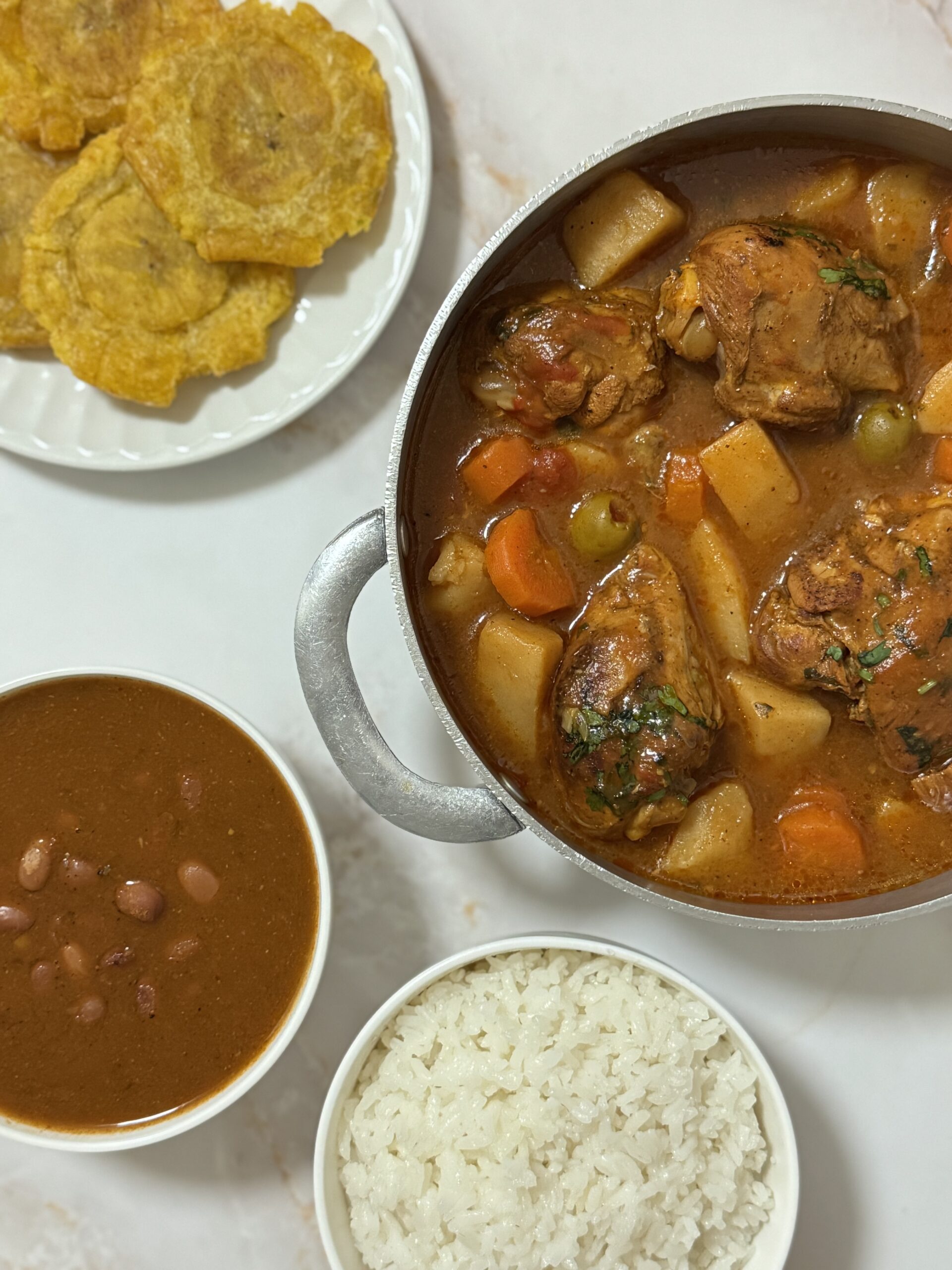 Pollo Guisado