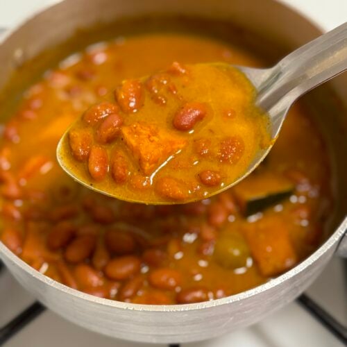 habichuelas guisadas recipe
