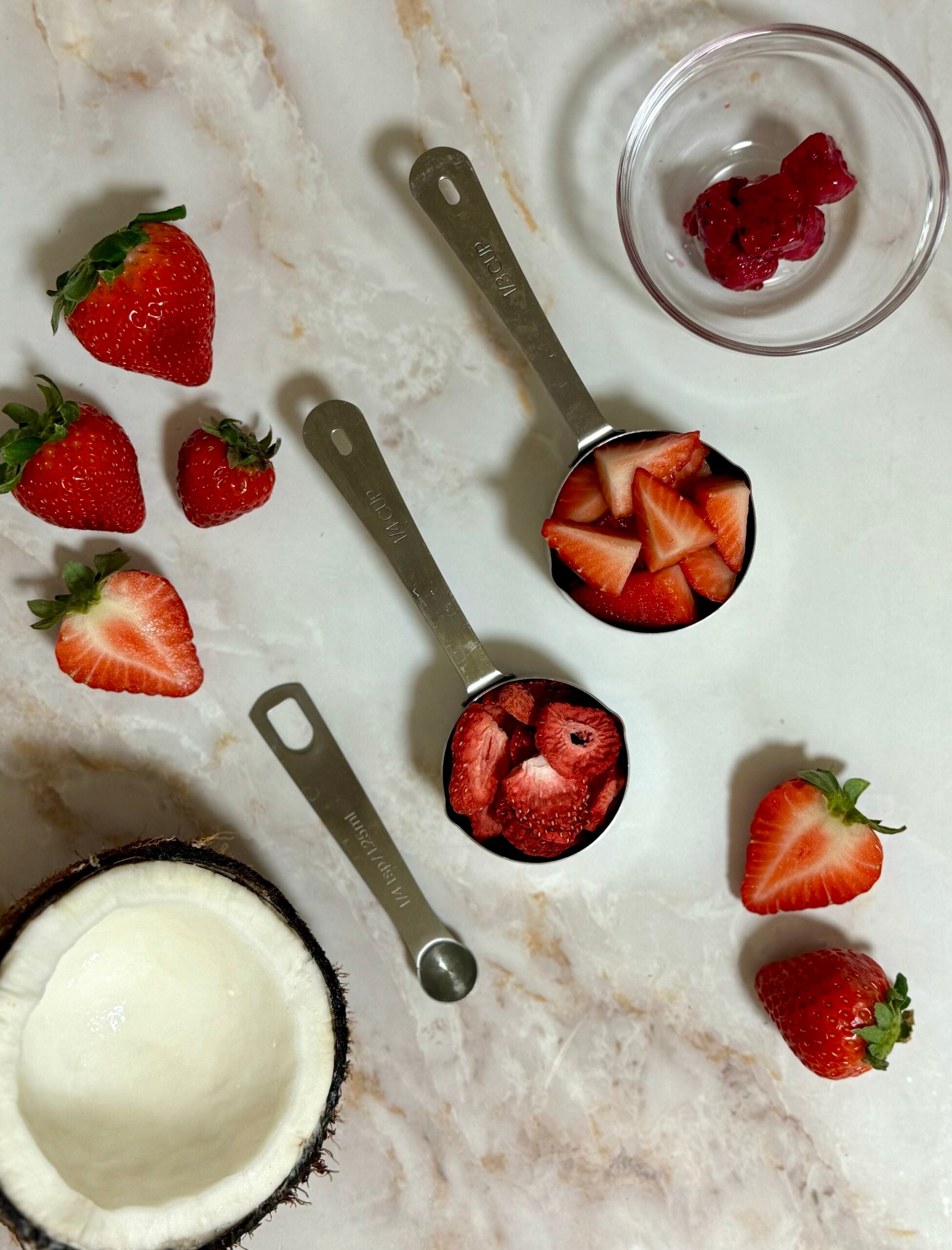 strawberry coquito ingredients