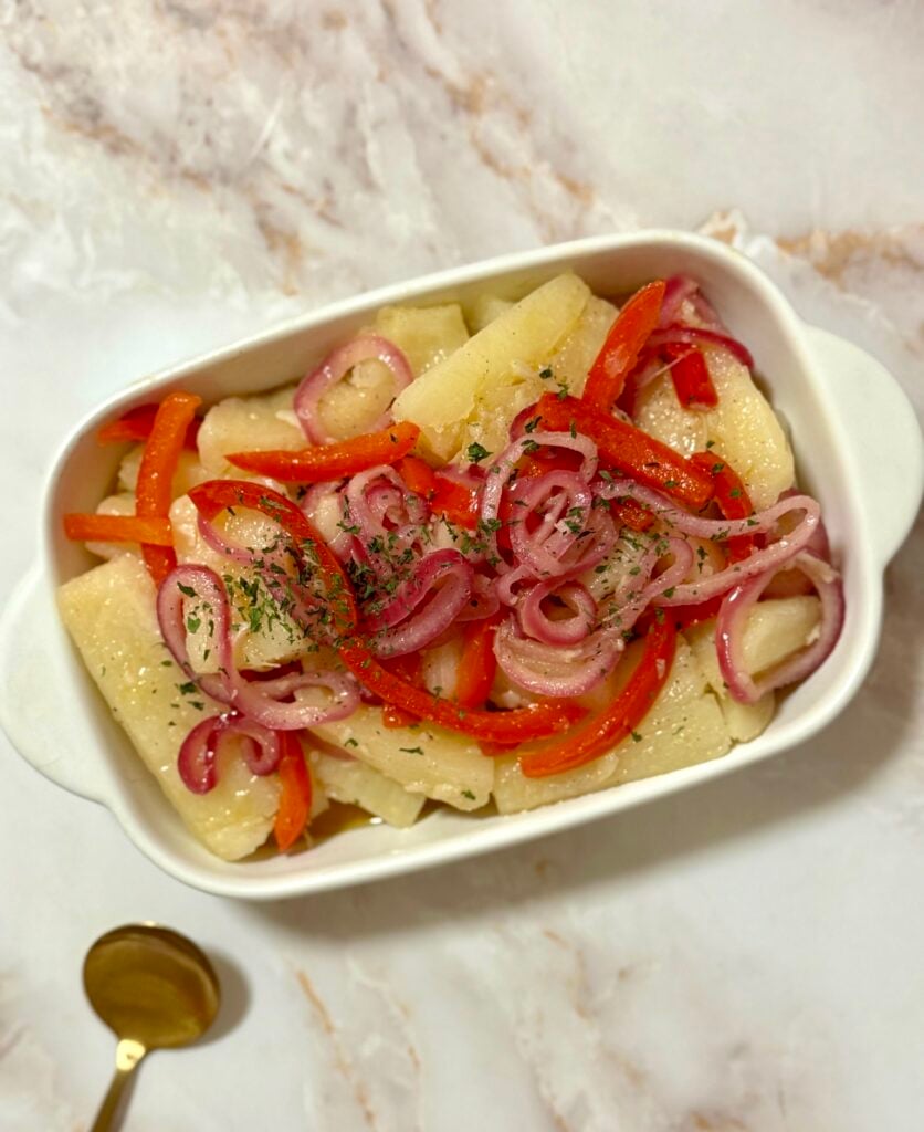 yuca con mojo